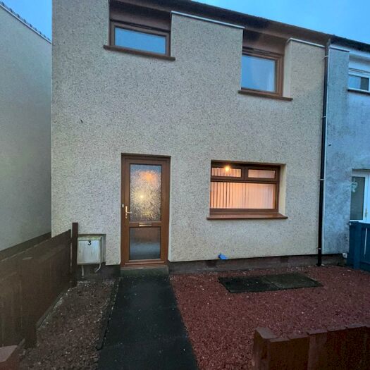 3 Bedroom End Of Terrace House To Rent In Oslie View, KA3