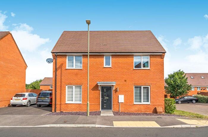 3 Bedroom Detached House For Sale In Andover, SP11