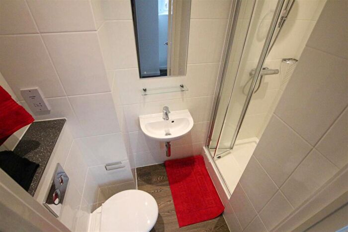 1 Bedroom Private Hall To Rent In Fish Street, Northampton, NN1