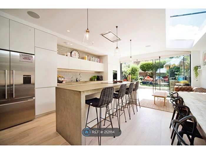 4 Bedroom Terraced House To Rent In Purves Road, London, NW10