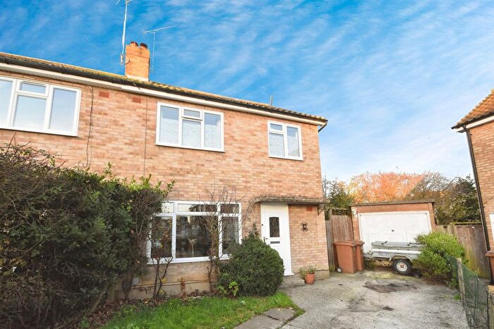 4 Bedroom Semi Detached House For Sale In Arbutus Close, Moulsham Lodge, Chelmsford, CM2
