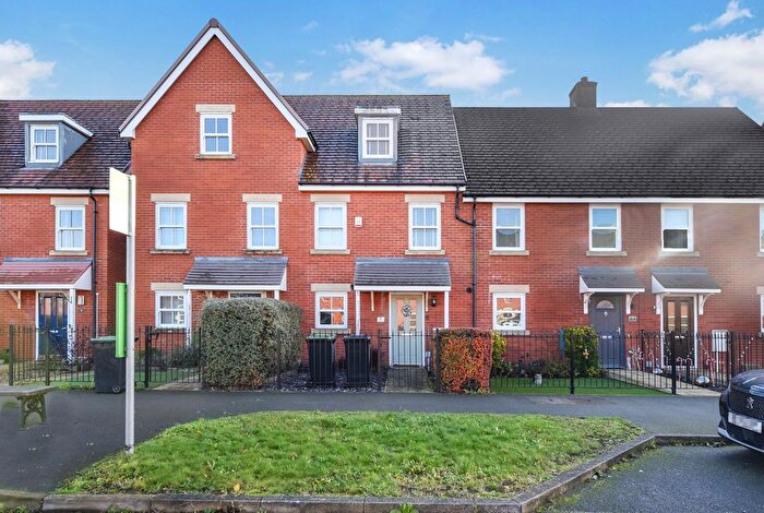 3 Bedroom Town House For Sale In Venus Avenue, Biggleswade, SG18