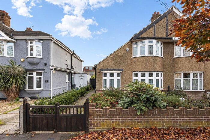 3 Bedroom Semi Detached House For Sale In Brantwood Avenue, Isleworth, TW7