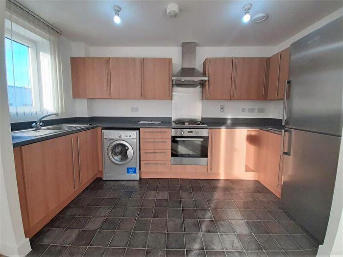 3 Bedroom Flat To Rent In St. Andrews House, Academy Central, Dagenham, RM8