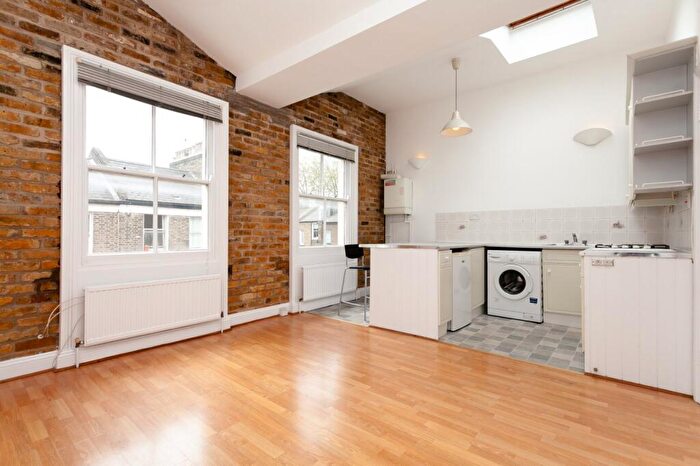 1 Bedroom Apartment To Rent In Victoria Park Road, London, E9