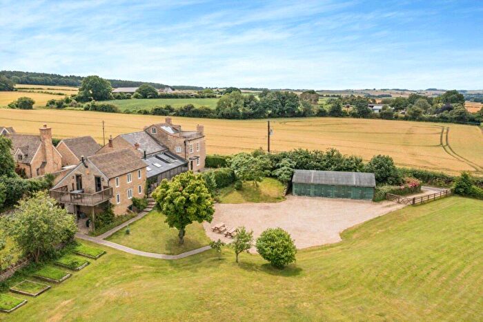 6 Bedroom Detached House To Rent In Chilson Hill, Chilson, Chipping Norton, OX7