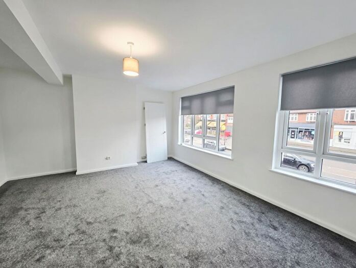 3 Bedroom Maisonette To Rent In Watling Street, Radlett, WD7