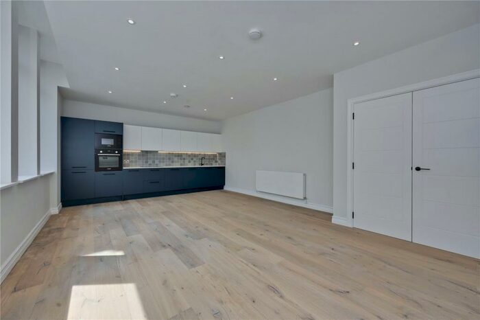 1 Bedroom Apartment To Rent In Esher Park Gardens, Littleworth Road, Claygate, Surrey, KT10