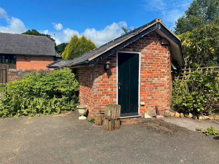 Studio To Rent In Freezeland Lane, Bexhill-On-Sea, TN39