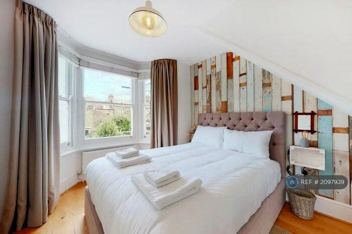 1 Bedroom Terraced House To Rent In Inderwick Road, London, N8