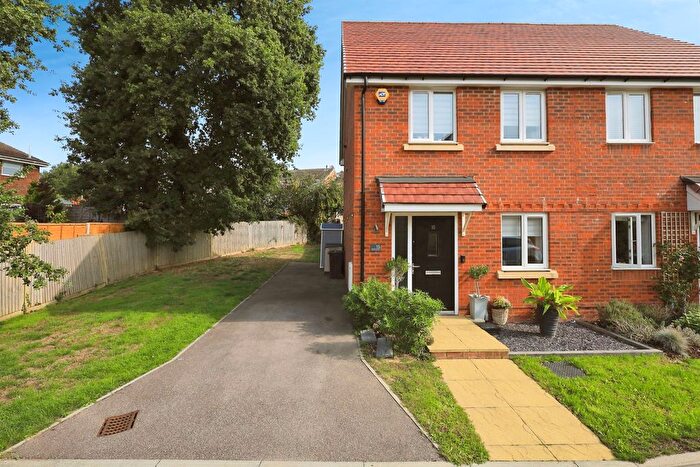 2 Bedroom Semi-Detached House For Sale In Tower Crescent, Hailsham, BN27