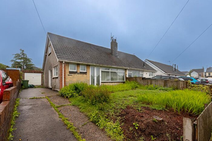 4 Bedroom Bungalow For Sale In Ffordd Y Capel, Efail Isaf, Pontypridd, CF38