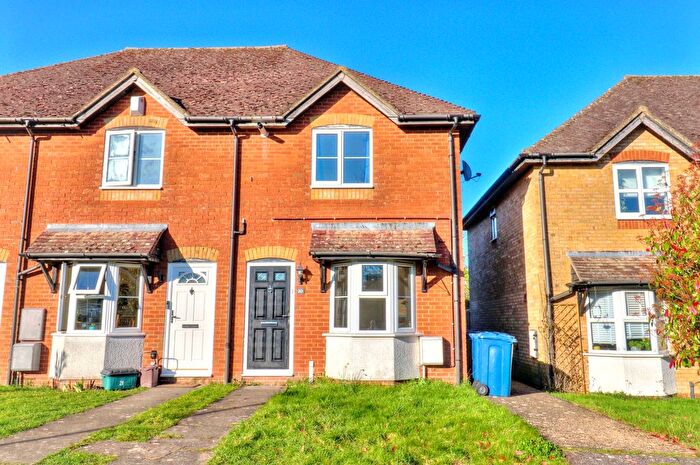 2 Bedroom End Terrace House For Sale In Gardens Close, Stokenchurch, HP14