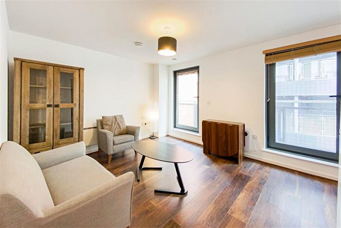 2 Bedroom Apartment To Rent In City Gate, M15