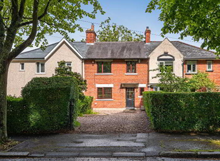 3 Bedroom Mid Terraced House For Sale In Cherryvalley Park, Belfast, BT5