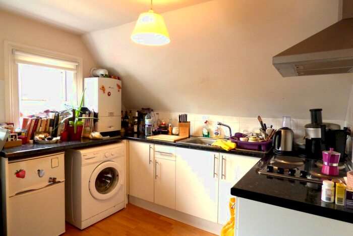 1 Bedroom Flat To Rent In Hildreth Street, Balham, SW12