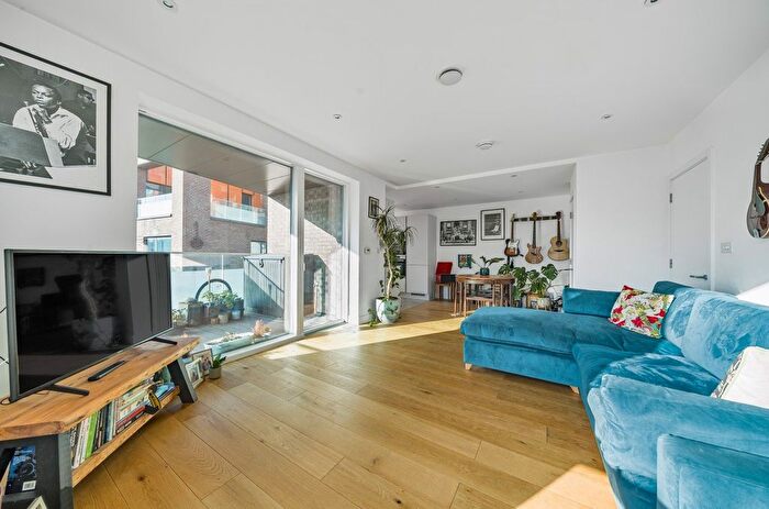 2 Bedroom Flat To Rent In Halpin Building, Rennie Street London, Greenwich, London, SE10