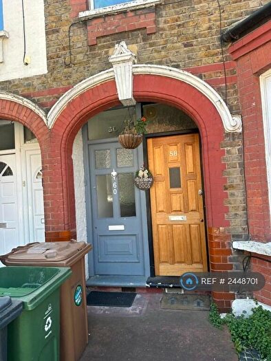 3 Bedroom Flat To Rent In Kettlebaston Road, London, E10