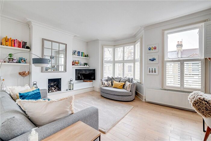 2 Bedroom Flat For Sale In Amerland Road, London, SW18