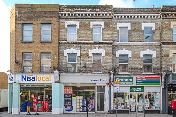 2 Bedroom Flat To Rent In Askew Road, Shepherds Bush, W12