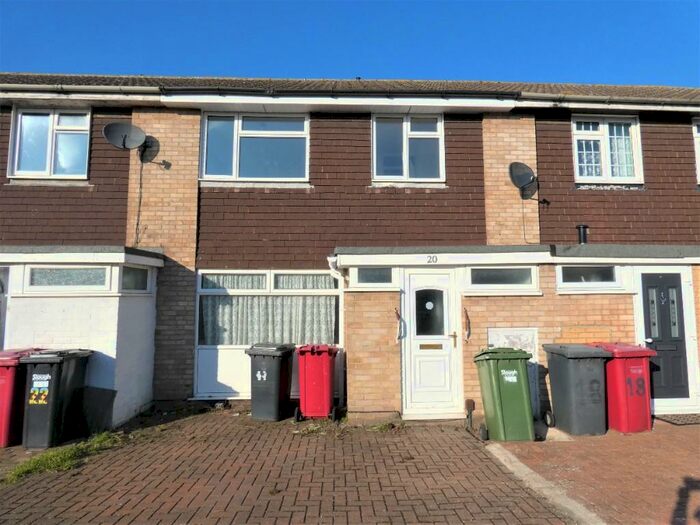 3 Bedroom Terraced House To Rent In Birch Grove, Slough, Berkshire, SL2