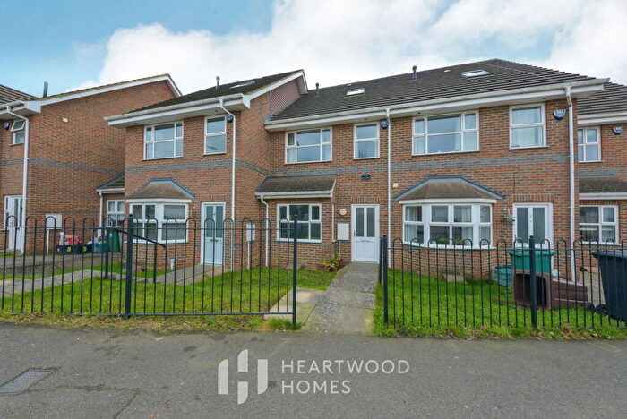3 Bedroom Terraced House For Sale In Alexander Road, London Colney, St. Albans, AL2