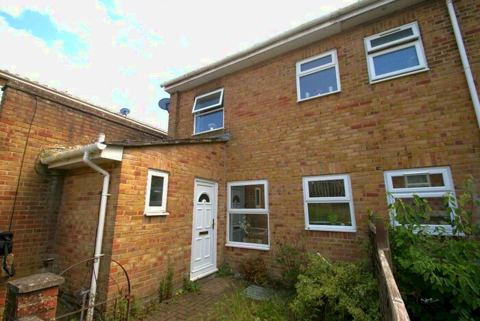 3 Bedroom End Of Terrace House To Rent In Launcelot Close, King Arthurs Way, Andover, SP10