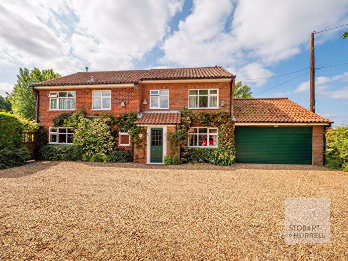 4 Bedroom Character Property For Sale In Frankfort Farm, Broad Road, Worstead, Norfolk, NR28