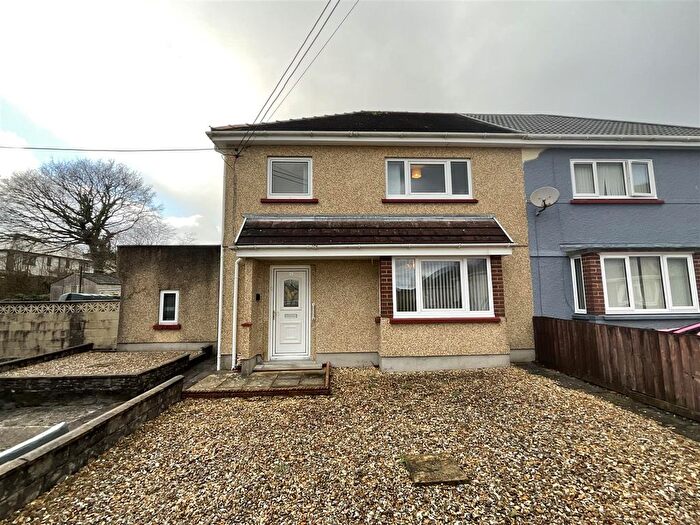 3 Bedroom Semi-Detached House For Sale In Maes Y Dail, Ammanford, SA18