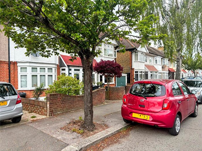 4 Bedroom House To Rent In Yoxley Drive, London, IG2