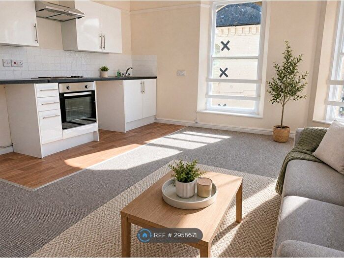 1 Bedroom Flat To Rent In Exmoor House, Ilfracombe, EX34
