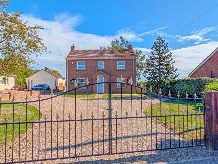 4 Bedroom Detached House For Sale In Church Road, Friskney, PE22