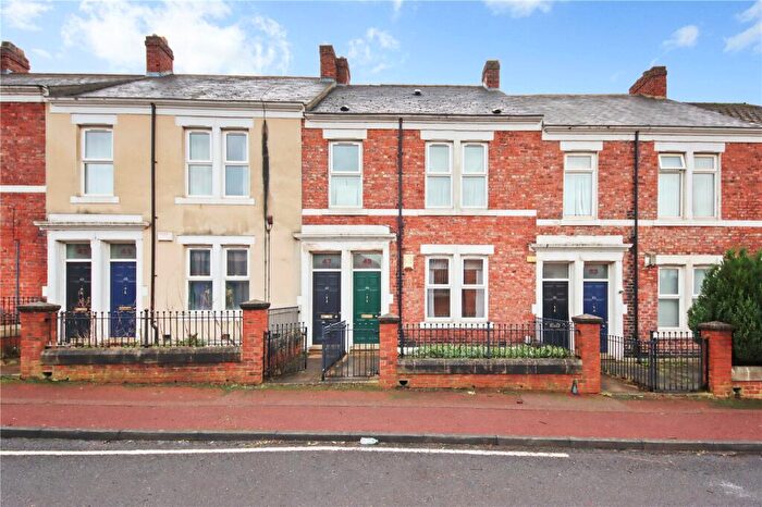 2 Bedroom Flat To Rent In Macadam Street, Bensham, Gateshead, NE8