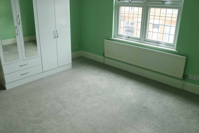 3 Bedroom End Of Terrace House For Sale In Dunton Street, Leicester, LE3