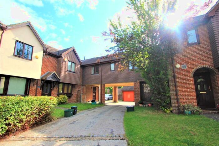 1 Bedroom Apartment To Rent In Turners Meadow Way, Beckenham, Kent, BR3