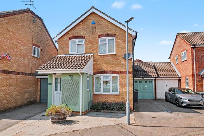 3 Bedroom Link Detached House For Sale In Holmans, Boreham, Chelmsford, CM3