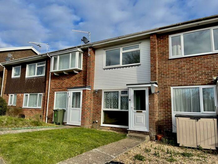 2 Bedroom Terraced House To Rent In Redver Gardens, Newport, PO30