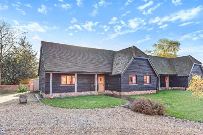 2 Bedroom Semi-Detached House To Rent In Broadcommon Road, Hurst, Reading, Berkshire, RG10