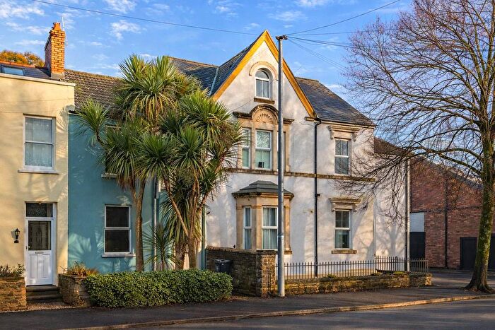 2 Bedroom Flat For Sale In Severn Grove, Pontcanna, Cardiff, CF11