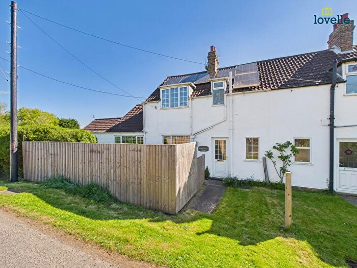 3 Bedroom Semi-Detached House For Sale In Brigg Road, Howsham, LN7