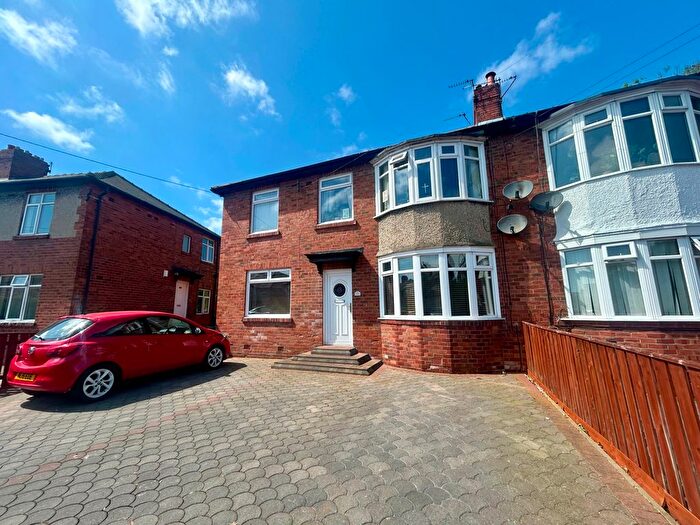 2 Bedroom Flat To Rent In Tintern Crescent, Heaton, Newcastle Upon Tyne, NE6