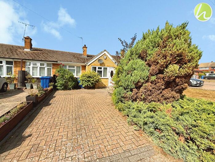 2 Bedroom Terraced House For Sale In Markhams, Stanford-Le-Hope, SS17