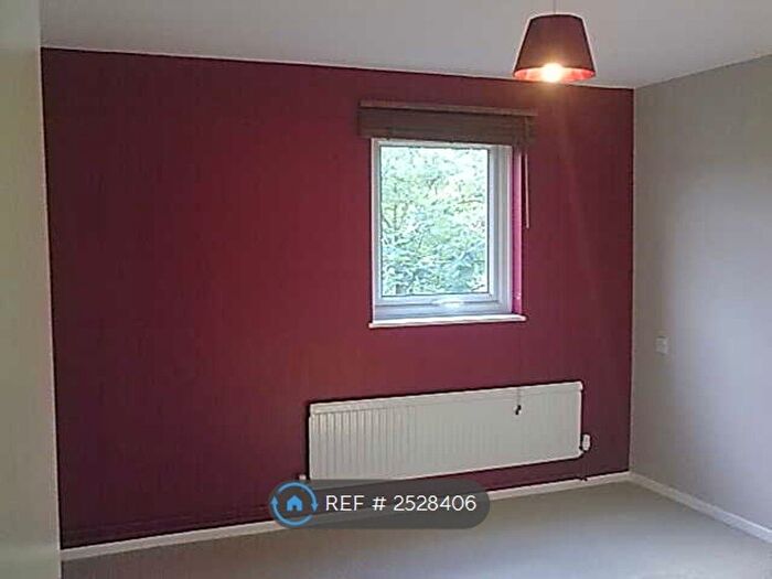 1 Bedroom Flat To Rent In Glimpsing Green, Erith, DA18