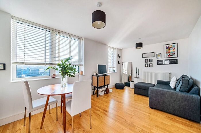 1 Bedroom Flat For Sale In Norway Street, Greenwich, London, SE10