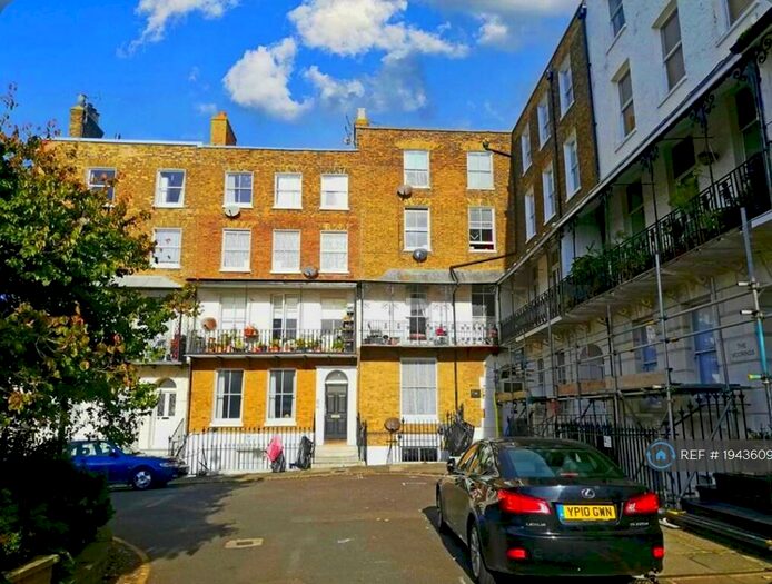 2 Bedroom Flat To Rent In Albion Place, Ramsgate, CT11