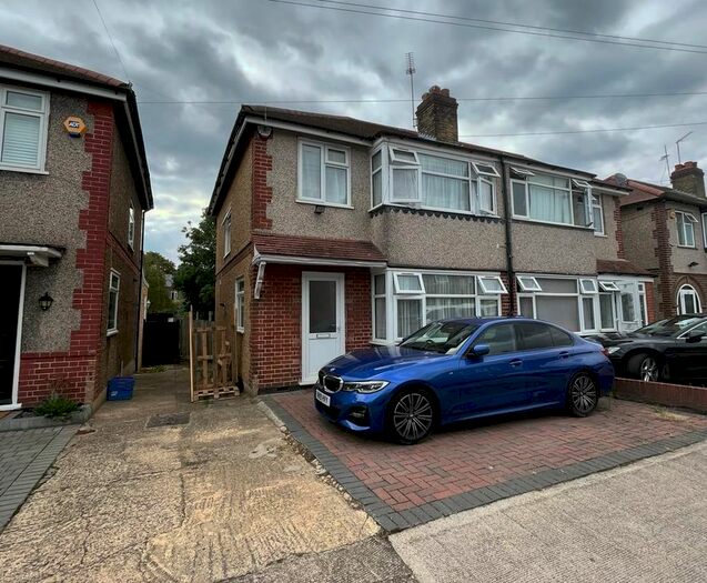 3 Bedroom Semi-Detached House To Rent In Edgar Road, West Drayton, UB7