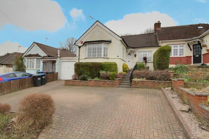3 Bedroom Semi-Detached House To Rent In King James Avenue, Cuffley, Potters Bar EN6