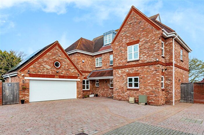 5 Bedroom Detached House For Sale In Berne Hall Court, Station Road, Wickford, Essex, SS11