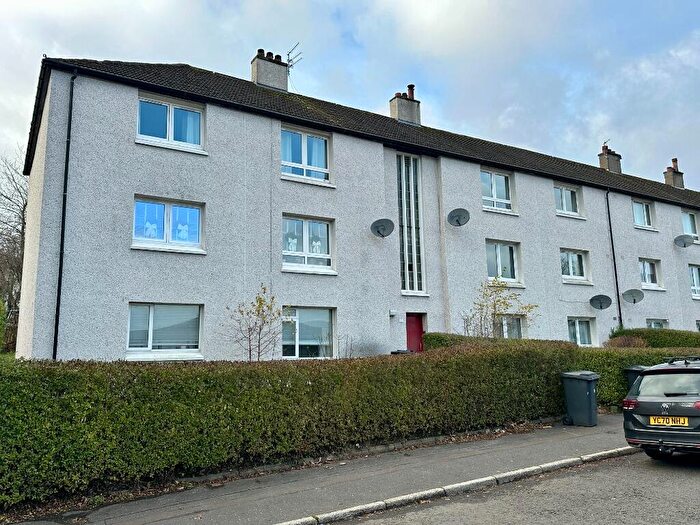 2 Bedroom Flat To Rent In Crum Avenue, Thornliebank, East Renfrewshire, G46