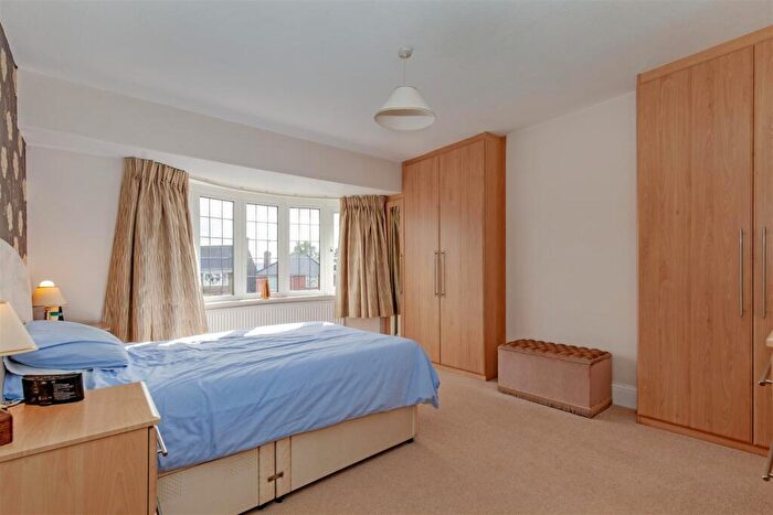 3 Bedroom Detached House For Sale In Highfield Lane, Newbold, Chesterfield, S41